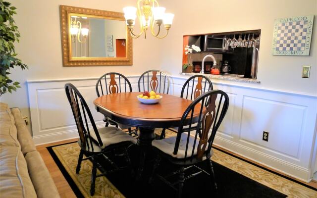 112 Chilton - 2 Bedroom Condo