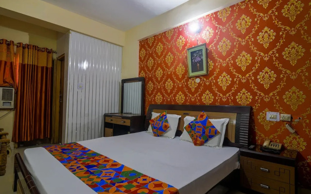 Fabhotel Maadhavam Residence