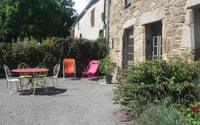 Holiday Home in Montaigu Les Bois with Garden