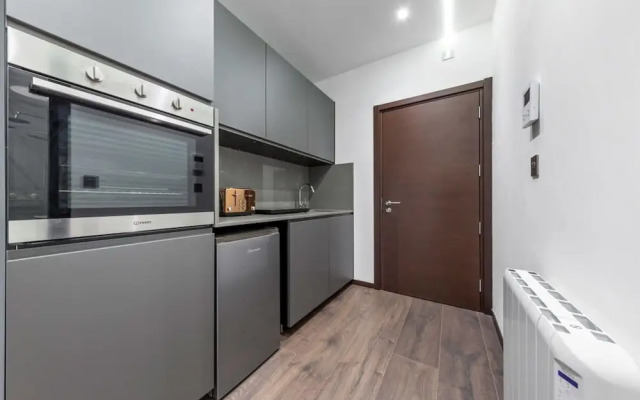 Modern Spacious Sleeps 4 Studio Golders Green