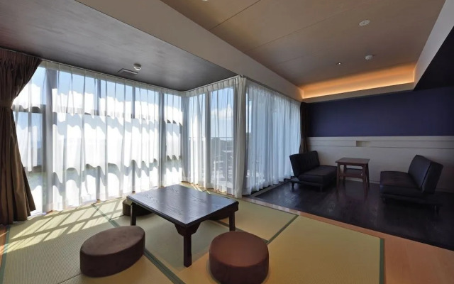 Karry CONDO CHURAUMI