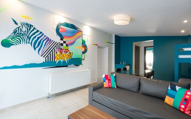 Colors Rooms & Apartments
