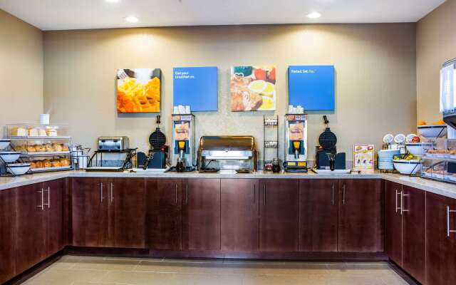 Comfort Inn & Suites Niagara Falls Blvd USA