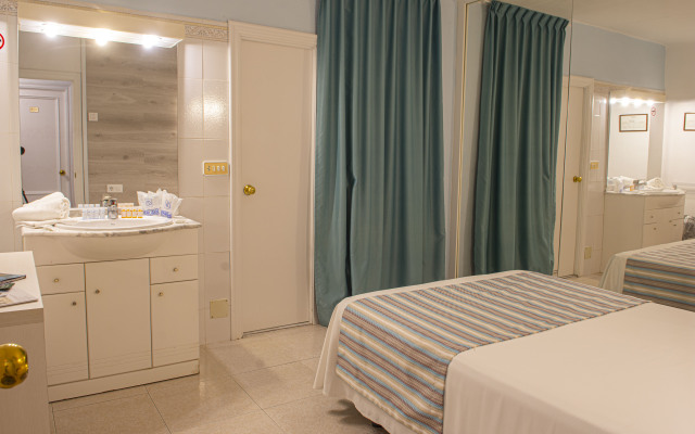 Hostal Sa Paissa - Adults Only