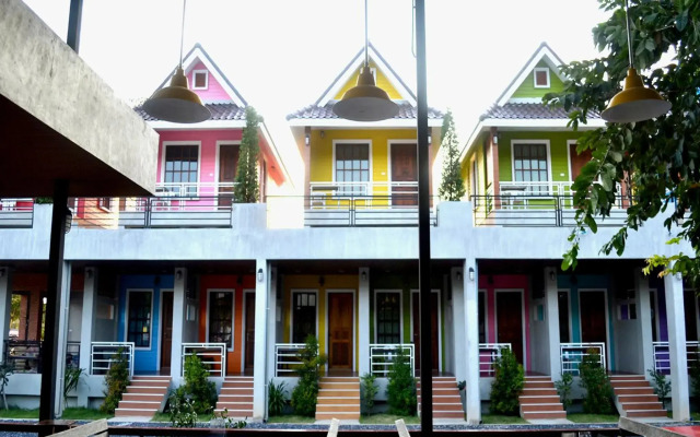 Toffee House Resort