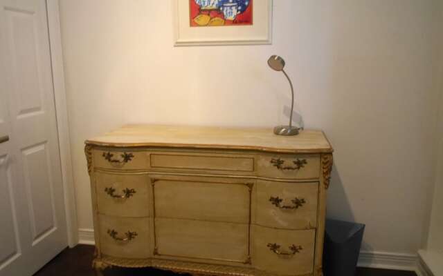 1 BR Prime Location In City