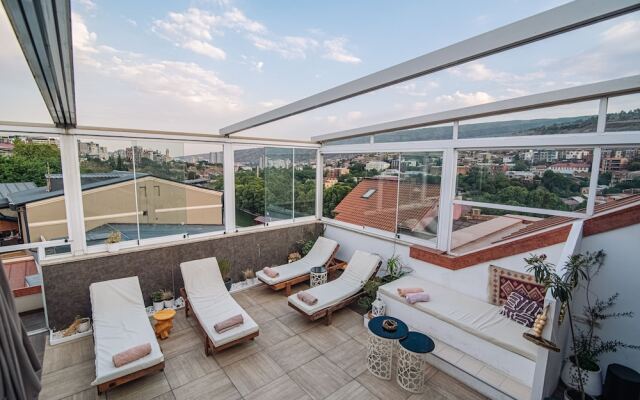 Отель Sota Metekhi