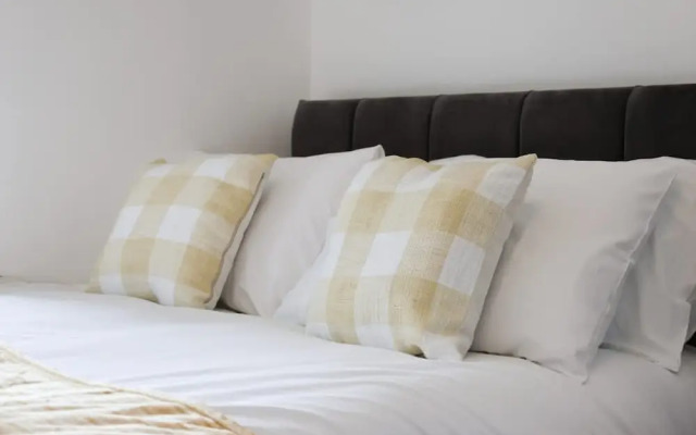 Charming 2 Bed-ensuites Fast Wi-fi