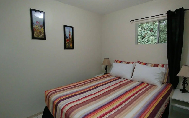 Naramata Courtyard Suites