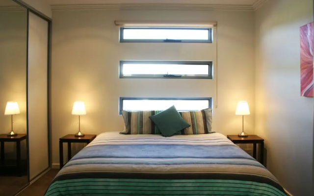 Penneshaw Oceanview Apartments