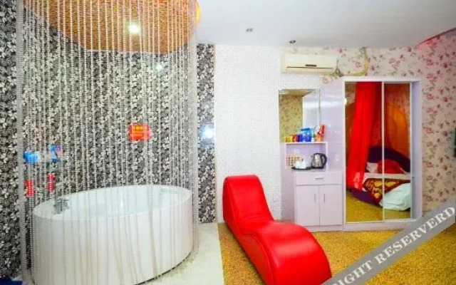 Weiluona Hotel