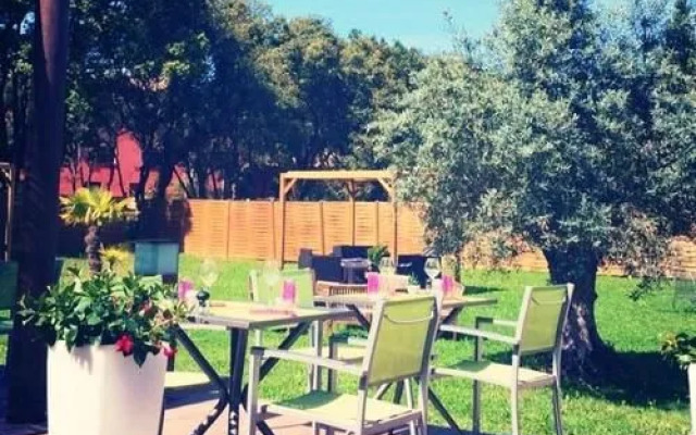 Le Milos Residence Hotel