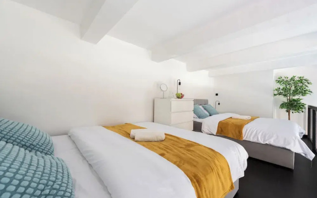 Charming loft-studio apart with parking