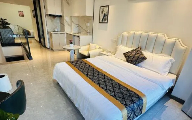 Summer Homestay (Haikou Longhu Light Year Chengxi High-speed Railway Station)