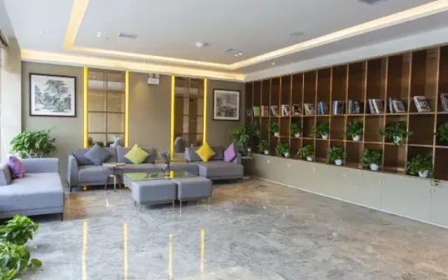 Phoenix Tree Resort Hotel
