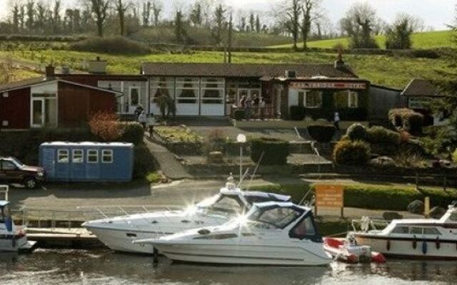 Carrybridge Lakeside Lodge