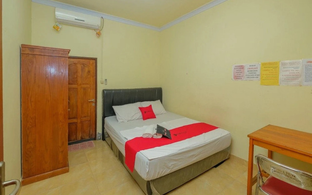 RedDoorz Syariah Near Taman Murjani 2