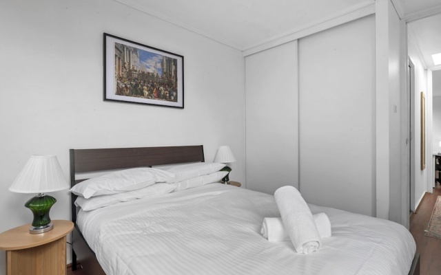 Spacious 3-bed Townhouse With Courtyard – Guest Rooms – Melbourne