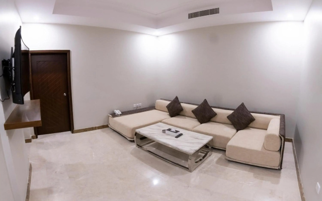 Seven Garden Hotel Albaiaa