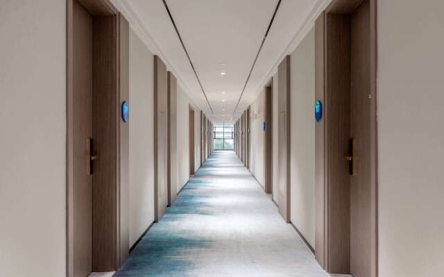 Days Inn by Wyndham Kunming Airport Economic Zone