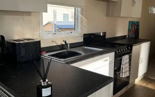 Caravan Emma 2 Bed Robin Hood