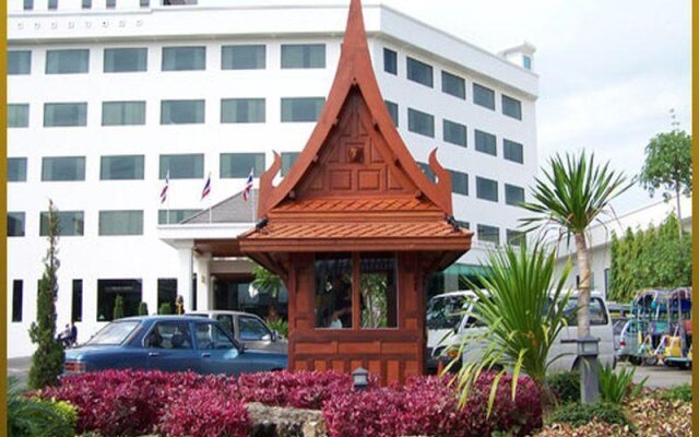 Sri U-Thong Grand Hotel