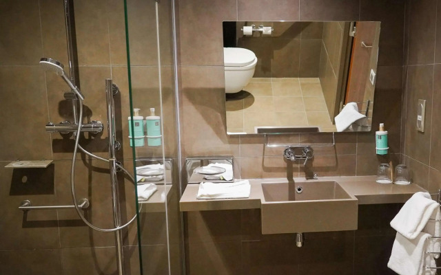 Novotel Lyon Centre Confluence Bord de Saone