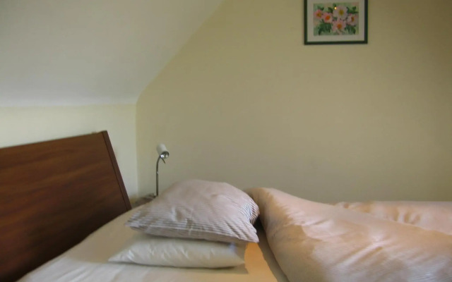 Simpson's Apartments