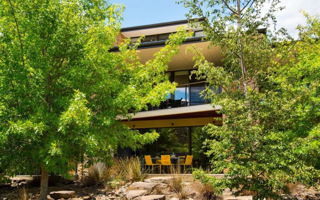 Lake Daylesford Lodge 3