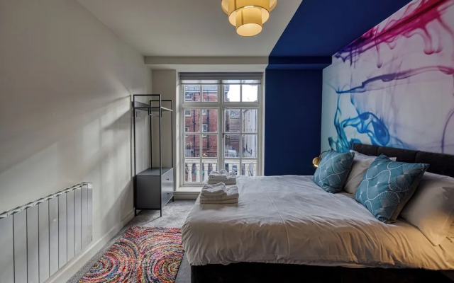 Renaissance House Apartments