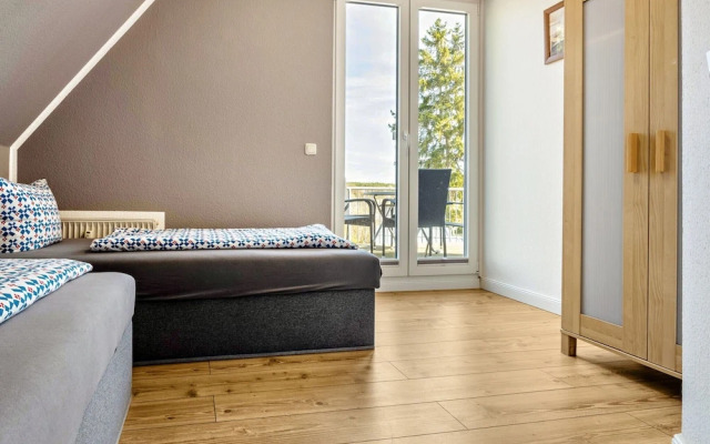 Apartment by Lake Muritz With Marina Views