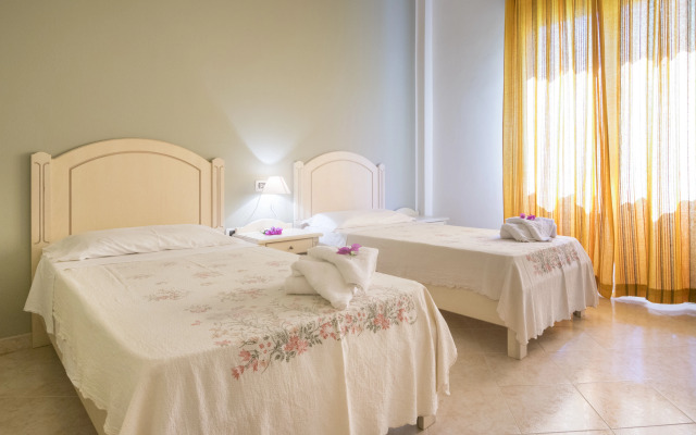Hostel Argentiera Inn