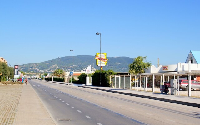 Neat Apartment With air Conditioning at 500 m From the Beach