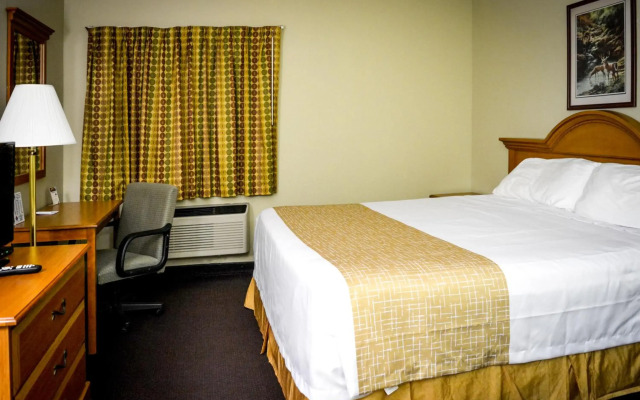 Travelodge by Wyndham St. Louis