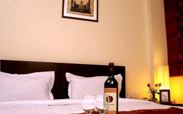 16 Squares Luxury Suites & Boutique Hotel