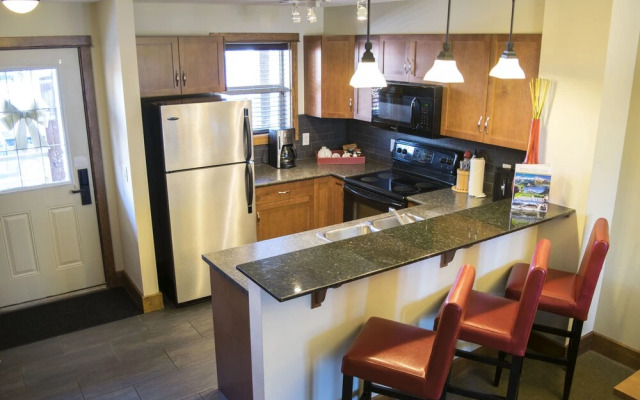 Fire Mountain Lodge