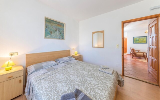 Nice Apartment in Rovinj With 2 Bedrooms and Wifi
