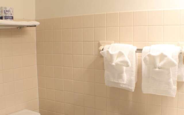 Waynebrook Inn, Est 1865