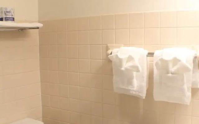 Waynebrook Inn, Est 1865