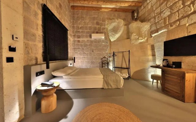 Simurg Cave House