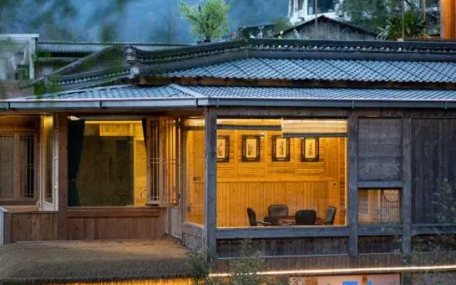 Qingcheng Mountain·Yuan.Qi Wooden House Private Tang Homestay