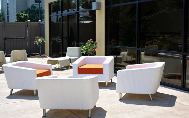 Holiday Inn Hotel & Suites Charleston West by IHG