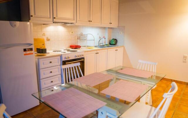 Yiannis apartments 1