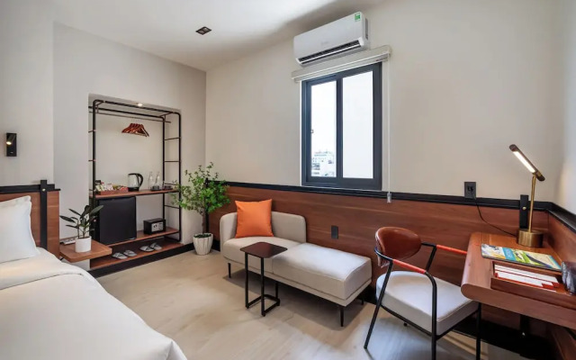 Metrolux City Contemporary Hotel