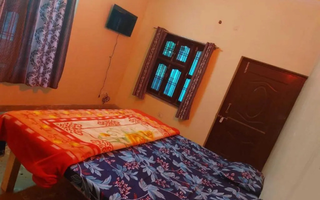 OYO 88404 Golden Oyo Guest House