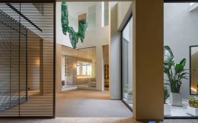 Xianju Chun and Qingxi Homestay