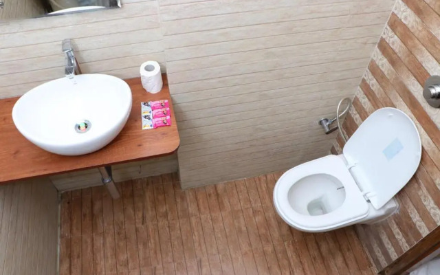 Hotel Avitaj Inn