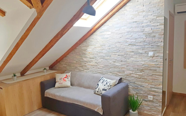 Attic Split apartment near city centre