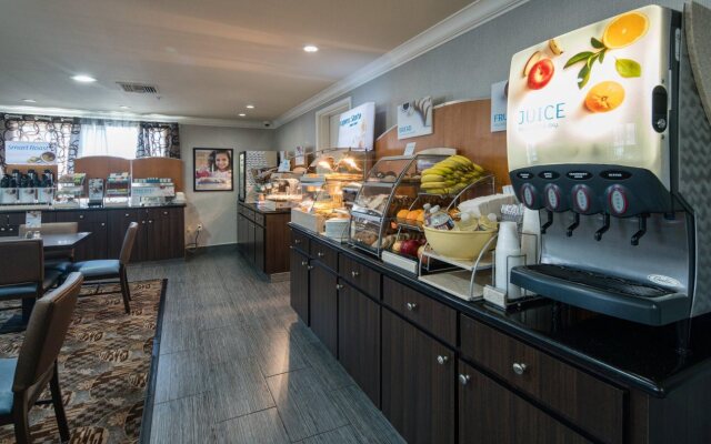 Holiday Inn Express & Suites Santa Clara by IHG