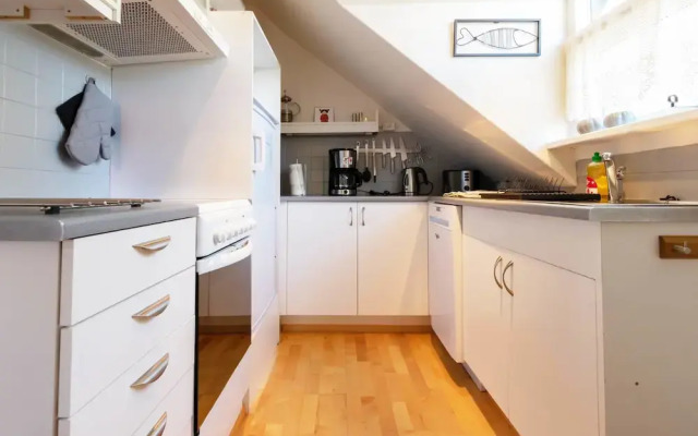 Apartment F11